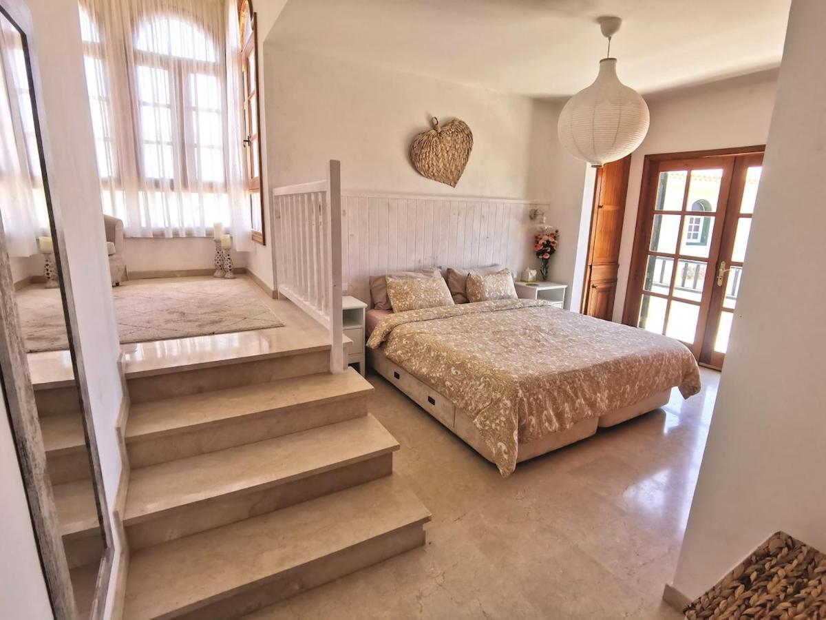 Villa Ibiza - Beautiful House With Private Pool Chayofa Eksteriør billede